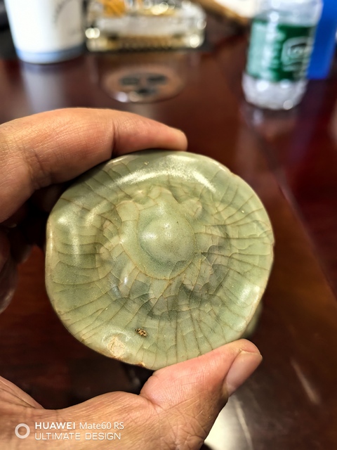 古玩陶瓷宋末元初龍泉青瓷荷葉罐拍賣,當前價格4500元