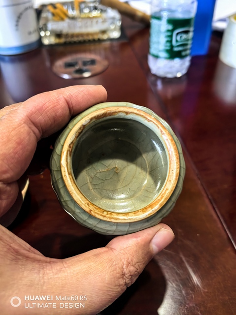 古玩陶瓷宋末元初龍泉青瓷荷葉罐拍賣,當前價格4500元
