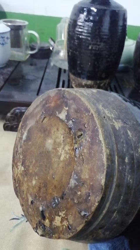 古玩陶瓷清代黑釉瓶拍賣，當前價格0元