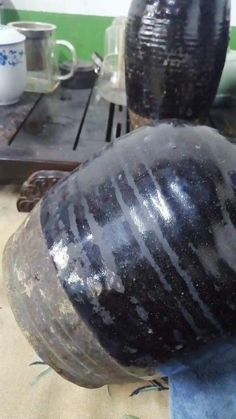 古玩陶瓷清代黑釉瓶拍賣，當前價格0元
