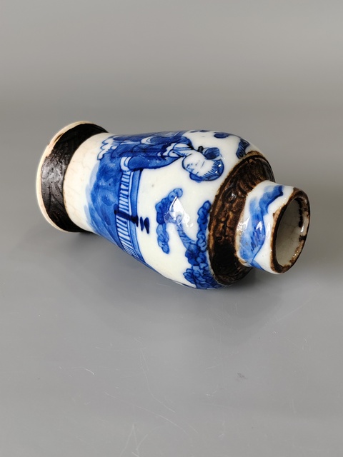 古玩陶瓷哥釉青花仕女瓶拍賣,當(dāng)前價格90元