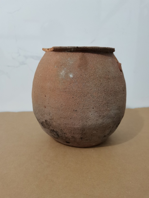 古玩陶瓷宣州窯素燒罐拍賣,當前價格0元