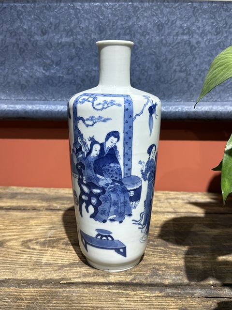 古玩陶瓷清代光緒細路青花人物紋瓶拍賣，當前價格16800元
