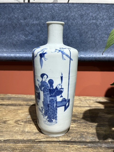 古玩陶瓷清代光緒細路青花人物紋瓶拍賣，當前價格16800元
