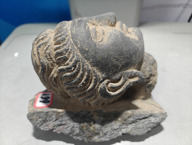 古玩玉器公元二世紀(jì)犍陀羅石頭像拍賣,當(dāng)前價(jià)格68000元