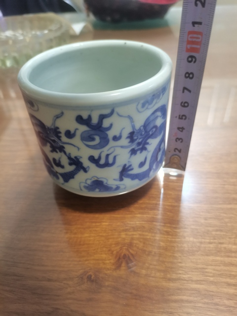 古玩陶瓷晚清二龍戲珠青花三足筒式香爐拍賣,當(dāng)前價(jià)格2500元