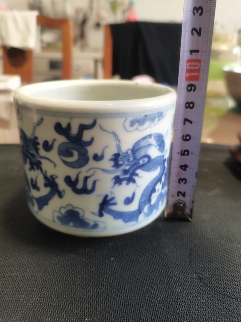 古玩陶瓷晚清二龍戲珠青花三足筒式香爐拍賣,當(dāng)前價(jià)格2500元