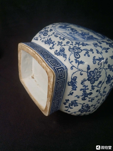 古玩陶瓷青花開光人物紋貫耳瓶，疑似復(fù)窯拍賣，當(dāng)前價(jià)格15000元