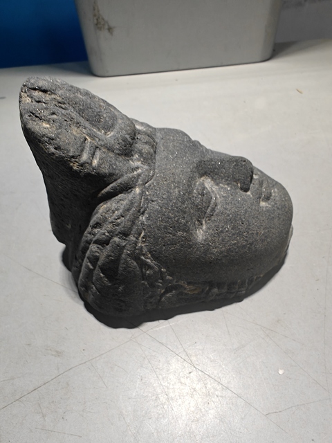 古玩玉器公元二世紀犍陀羅石頭像拍賣，當前價格49800元