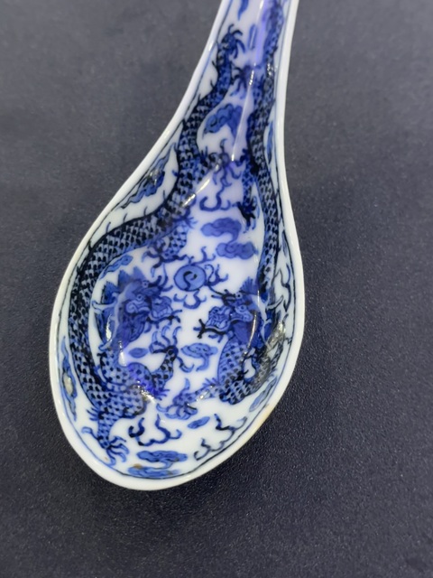 古玩陶瓷青花雙龍戲珠勺子拍賣,當前價格5500元