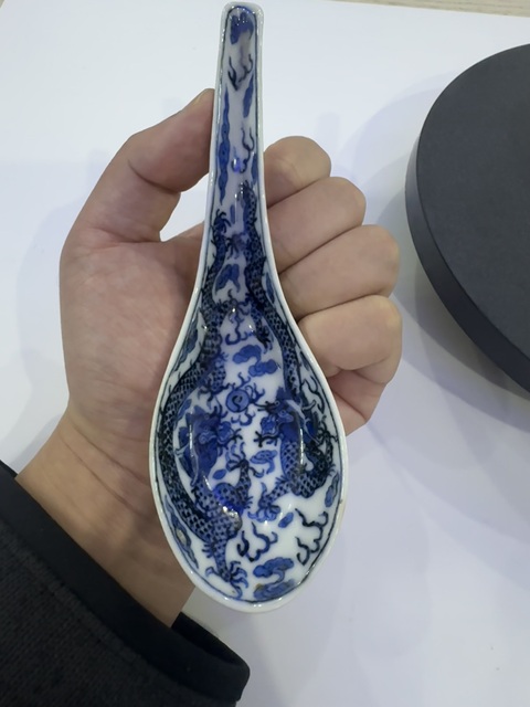 古玩陶瓷青花雙龍戲珠勺子拍賣,當前價格5500元