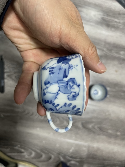 古玩陶瓷青花人物把杯拍賣,當(dāng)前價格2150元