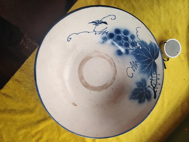 古玩陶瓷彩繪葡萄紋碗拍賣,當前價格800元