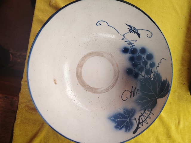 古玩陶瓷彩繪葡萄紋碗拍賣,當前價格800元