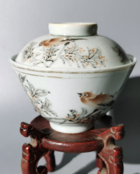 古玩陶瓷墨彩礬紅花鳥紋蓋碗拍賣，當前價格3500元
