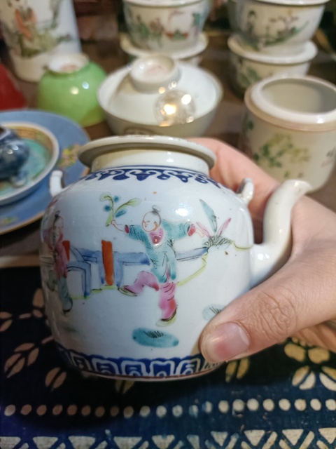 古玩陶瓷同治粉彩五子奪魁提梁壺拍賣，當前價格3888元