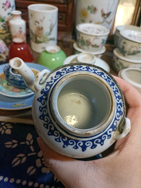 古玩陶瓷同治粉彩五子奪魁提梁壺拍賣，當前價格3888元