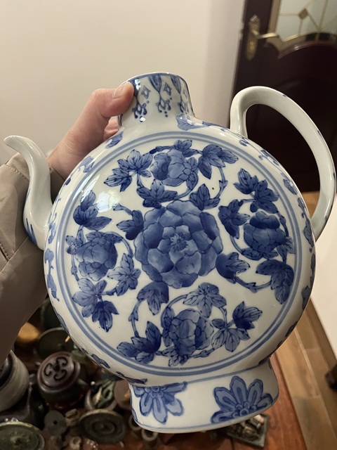 古玩陶瓷花卉紋執壺拍賣，當前價格299元