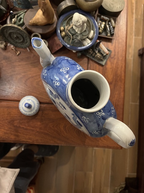 古玩陶瓷龍紋執(zhí)壺拍賣，當(dāng)前價(jià)格599元