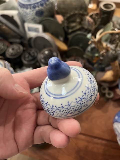 古玩陶瓷龍紋執(zhí)壺拍賣，當(dāng)前價(jià)格599元