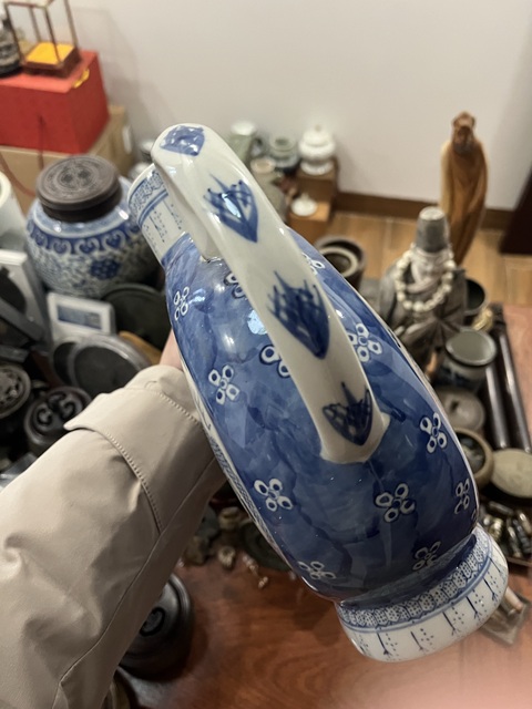 古玩陶瓷龍紋執(zhí)壺拍賣，當(dāng)前價(jià)格599元