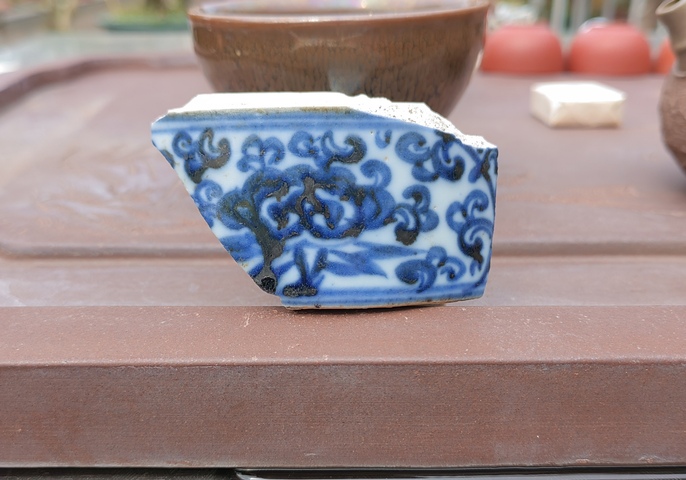 古玩陶瓷明代青花靈芝紋瓷片拍賣,當前價格198元