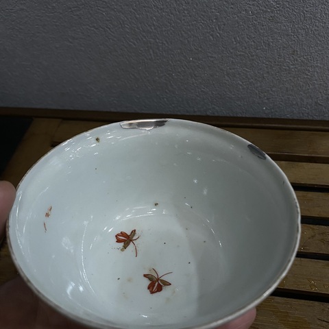 古玩陶瓷花蝶紋蓋碗拍賣,當(dāng)前價格800元