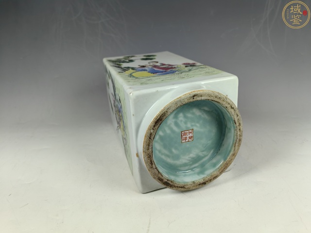 古玩陶瓷八仙圖粉彩琮式瓶拍賣，當前價格18200元