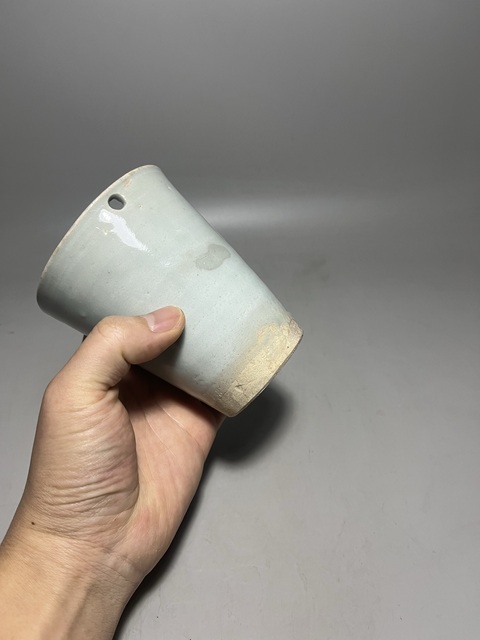 古玩陶瓷龍泉青瓷杯拍賣,當前價格0元