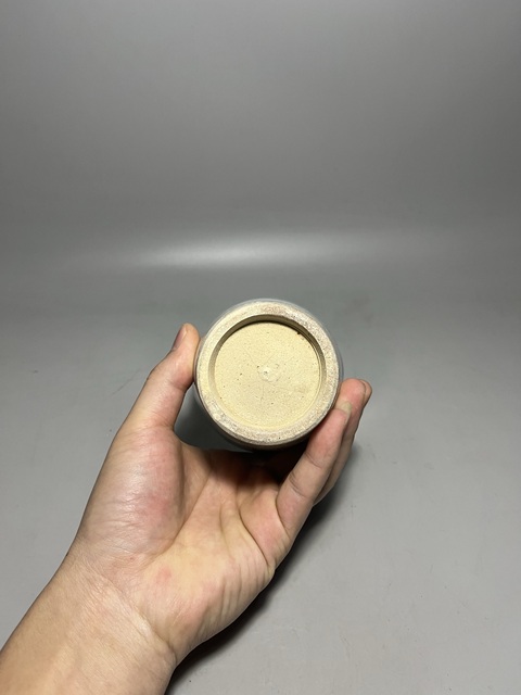 古玩陶瓷龍泉青瓷杯拍賣,當前價格0元