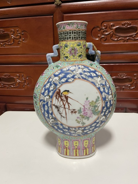 古玩陶瓷晚清民國花鳥紋粉彩抱月瓶拍賣,當前價格6000元