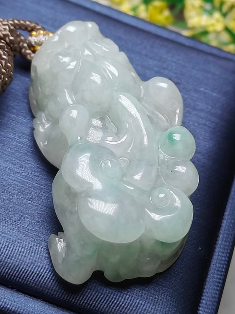 古玩玉器天然翡翠貔貅掛件(翡翠鑒定證書。)拍賣,當前價格299元