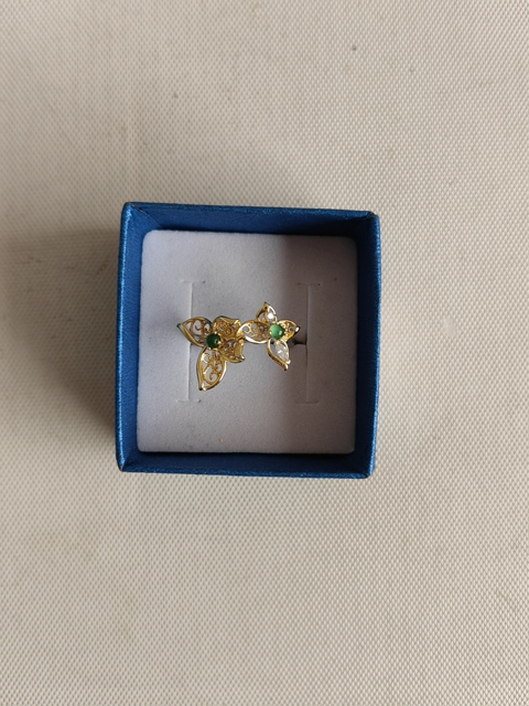 古玩玉器天然翡翠鑲嵌戒指拍賣，當前價格298元