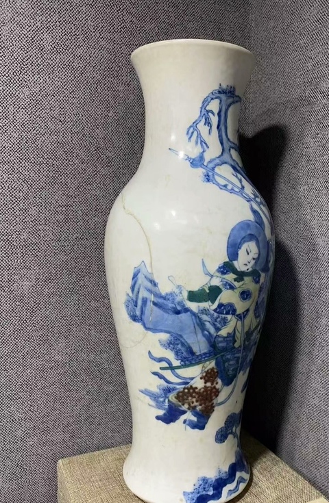 古玩陶瓷清釉下三彩人物故事紋觀音瓶拍賣，當前價格5600元