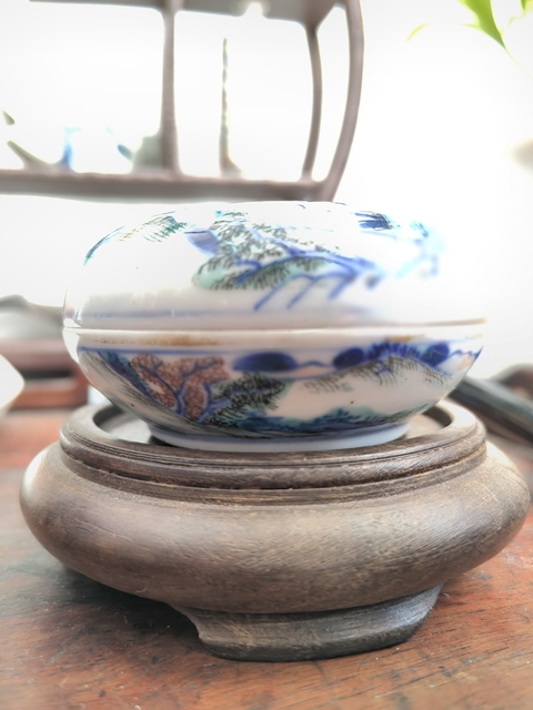 古玩陶瓷晚清青花加彩山水人物紋印盒拍賣,當前價格6500元