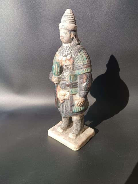 古玩陶瓷明·三彩武士拍賣，當前價格3500元