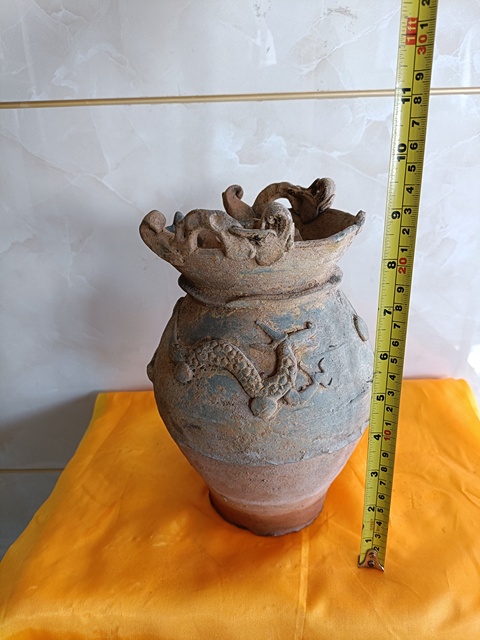 古玩陶瓷宋代西壩窯貼塑龍紋罐拍賣，當前價格598元