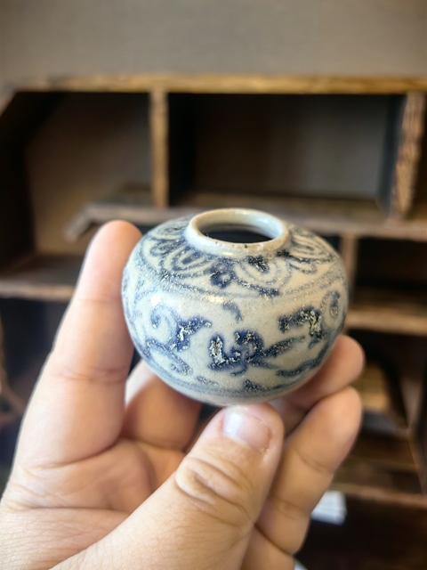 古玩陶瓷晚明青花蓮瓣花卉紋水盂拍賣,當(dāng)前價(jià)格800元