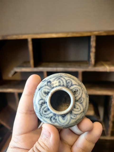 古玩陶瓷晚明青花蓮瓣花卉紋水盂拍賣,當(dāng)前價(jià)格800元