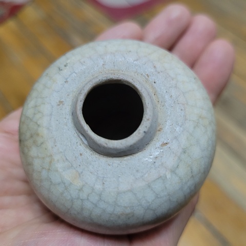 古玩陶瓷晚明哥釉水盂拍賣,當前價格568元