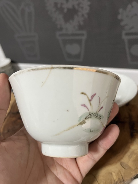 古玩陶瓷粉彩麒麟送子圖蓋碗拍賣,當前價格400元