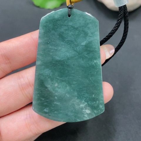 古玩玉器天然翡翠雕刻龍牌(帶鑒定證書(shū))拍賣,當(dāng)前價(jià)格688元