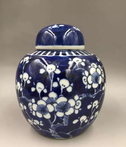 古玩陶瓷晚清青花留白冰梅紋蓋罐拍賣,當前價格900元