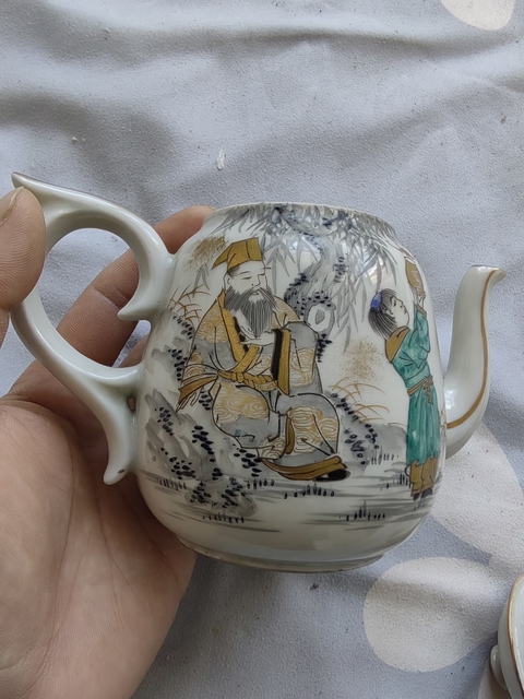 古玩陶瓷人物紋執壺拍賣，當前價格700元