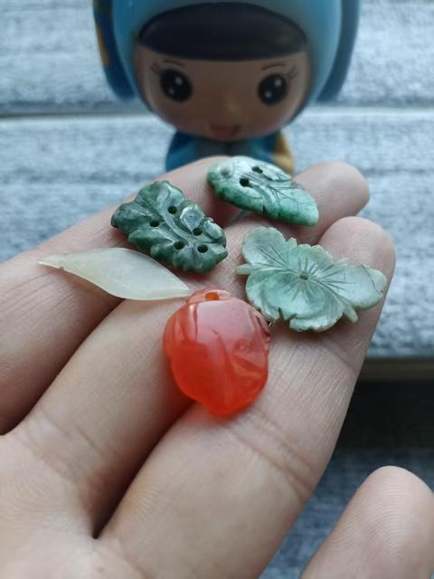 古玩玉器清代翠玉瑪瑙花飾拍賣，當前價格699元
