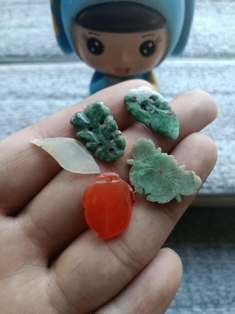 古玩玉器清代翠玉瑪瑙花飾拍賣，當前價格699元