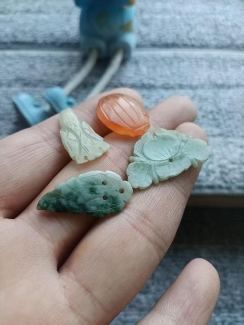 古玩玉器清代翠玉瑪瑙花飾,拍賣,當(dāng)前價格698元