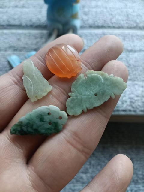 古玩玉器清代翠玉瑪瑙花飾,拍賣,當(dāng)前價格698元