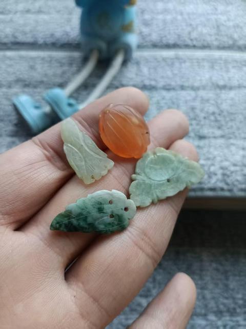 古玩玉器清代翠玉瑪瑙花飾,拍賣,當(dāng)前價格698元