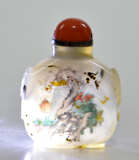 送料無料　色被せガラス手描き内画鼻煙壺　中国古玩 送料無料 色被ガラス手描き内画鼻煙壺 中国古玩 送料無料 色被せ